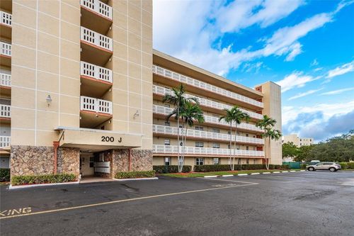 505-200 Se 5th Ave, Dania Beach, FL, 33004-4073 | Card Image