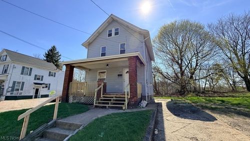 1432 League St, Akron, OH, 44305-4016 | Card Image