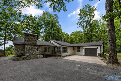 3404 Panorama Dr Se, Huntsville, AL, 35801-1114 | Card Image