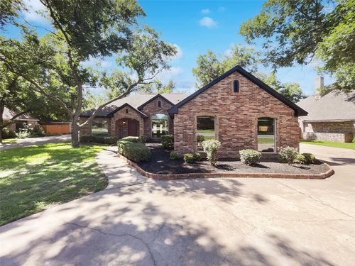 9021 Monticello Dr, Granbury, TX, 76049-4732 | Card Image