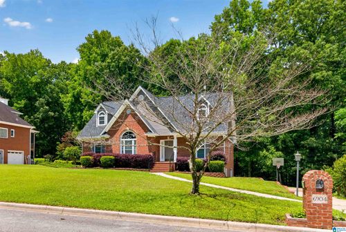 6904 Woodvale Ln, Trussville, AL, 35173-3778 | Card Image