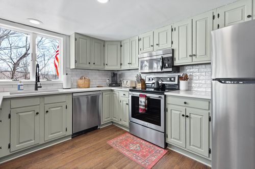 1990 E Mountain Rd, Killington, VT, 05751 | Card Image