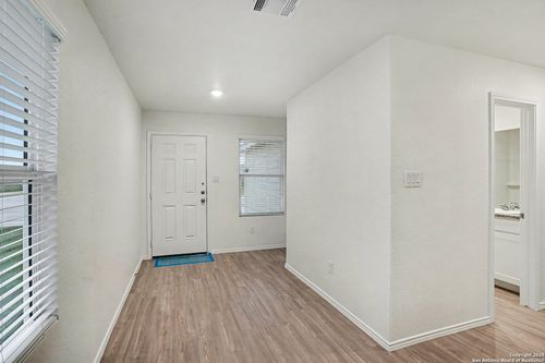 10402 Varmus Dr, Converse, TX, 78109-2074 | Card Image