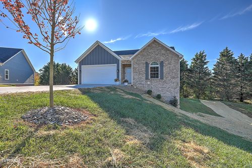 249 Oak View Cir, Bristol, TN, 37620-3145 | Card Image