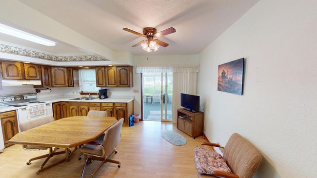 Kitchen/Informal Dining Room | Image 5