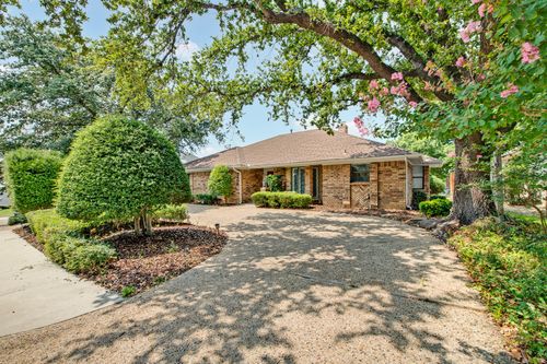 2409 Glen Morris Rd, Carrollton, TX, 75007-2016 | Card Image
