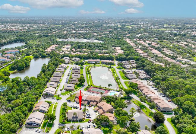 353 Maplecrest Cir, Condo with 3 bedrooms, 2 bathrooms and null parking in Jupiter FL | Image 35