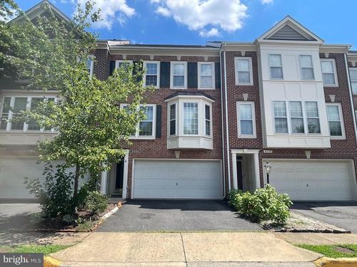 6173 Derring St, Centreville, VA, 20120-6023 | Card Image