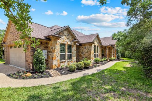 17899 Saddle Creek Dr, College Station, TX, 77845-6190 | Card Image