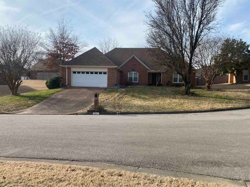 8944 Meadow Pines Cv, Cordova, TN, 38016-2439 | Card Image