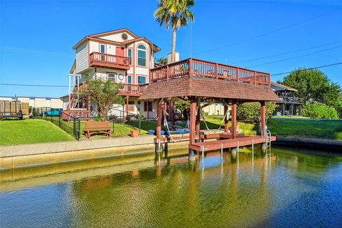 12 N Omega St, La Marque, TX, 77568-6532 | Card Image