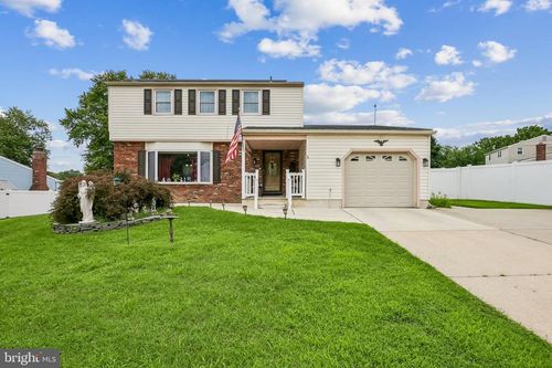 3 Grant Dr, LAUREL SPRINGS, NJ, 08021-2704 | Card Image