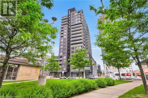601-1 Victoria St S, Kitchener, ON, N2G0B5 | Card Image