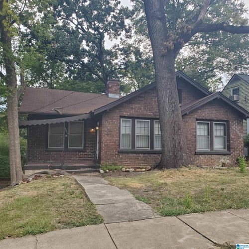 1640 Graymont Ave W, Birmingham, AL, 35208-2309 | Card Image