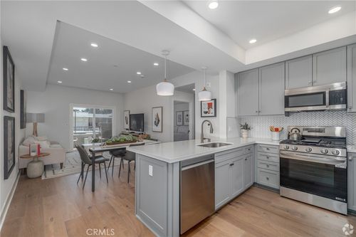 224-927 Deep Valley Dr, Rolling Hills Estates, CA, 90274-5804 | Card Image