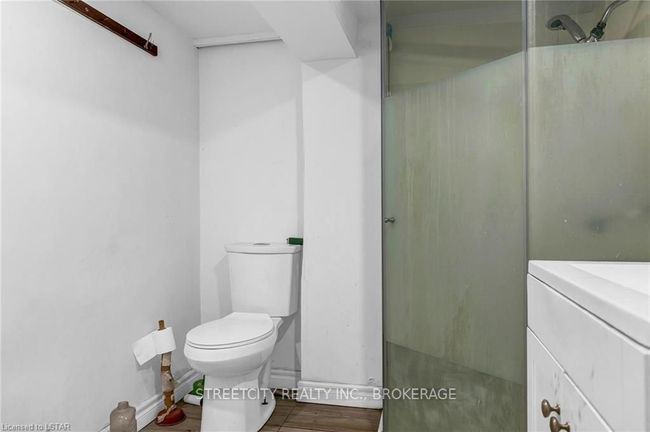 1196 Janette Ave, House other with 6 bedrooms, 3 bathrooms and 2 parking in Windsor ON | Image 28