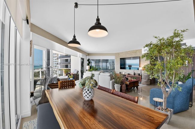 APT-1401 - 18671 Collins Ave, Condo with 3 bedrooms, 4 bathrooms and null parking in Sunny Isles Beach FL | Image 9