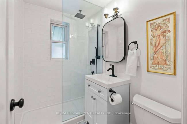 5 - 137 Emerald St S, Condo with 1 bedrooms, 1 bathrooms and 1 parking in Hamilton ON | Image 21