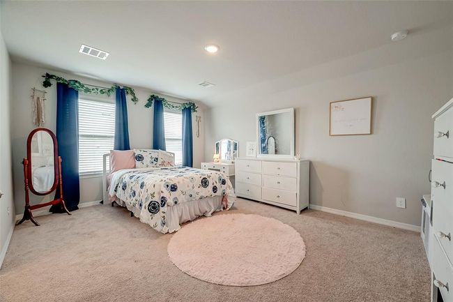 Bedroom with en suite Bathroom | Image 32