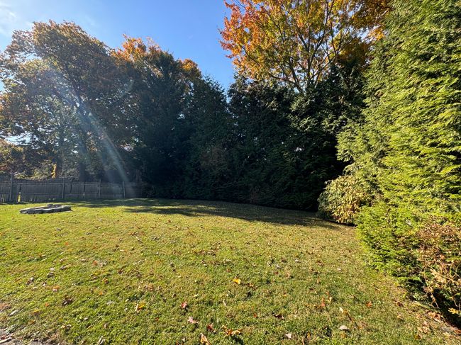 37 Tarinelli Cir, House other with 5 bedrooms, 1 bathrooms and 6 parking in Bridgeport CT | Image 15