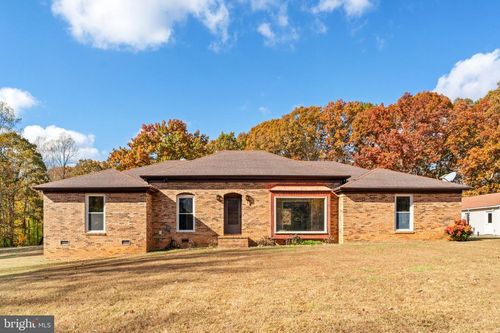 557 Copper Line Rd, BUMPASS, VA, 23024-3023 | Card Image