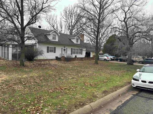 727 Harvard Ave, El Dorado, KS, 67042-4309 | Card Image