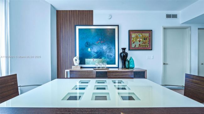 APT-2911 - 185 Sw 7 Th St, Condo with 3 bedrooms, 3 bathrooms and null parking in Miami FL | Image 8