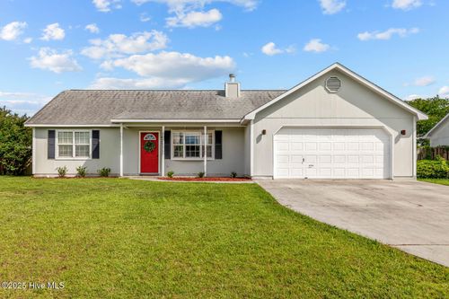 425 Dion Dr, Hubert, NC, 28539-4536 | Card Image