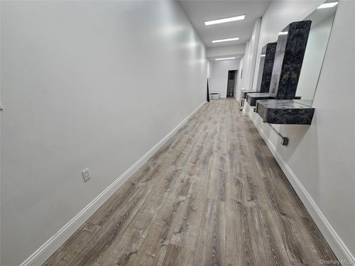 2106 30th Ave, Astoria, NY, 11102-3332 | Card Image