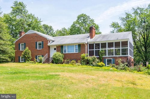 5619 Wharton Ln, CENTREVILLE, VA, 20120-2064 | Card Image