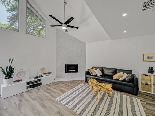 apt-1046-4623 Country Creek Dr, Dallas, TX, 75236-1219 | Card Image