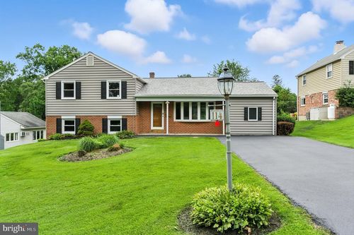 114 Woodview Ln, MEDIA, PA, 19063-2127 | Card Image