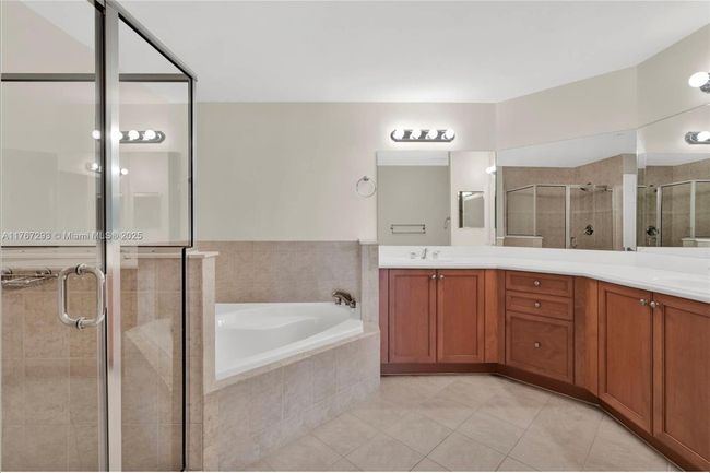 APT-503 - 8390 Sw 72 Nd Ave, Condo with 3 bedrooms, 3 bathrooms and null parking in Miami FL | Image 10