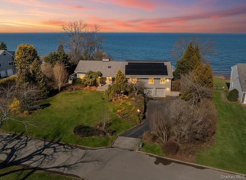 11 Seacliff Ln, Miller Place, NY, 11764-1529 | Card Image