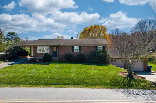 1515 Fairway Acres Rd, Lenoir, NC, 28645-8476 | Card Image