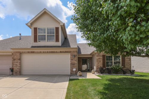 1391 Hamilton Dr, Greenwood, IN, 46143-6843 | Card Image
