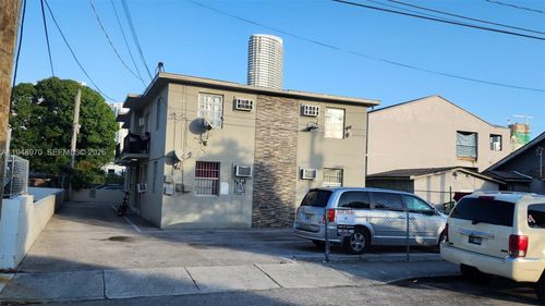 apt-2-329 Sw 6th Ave, Miami, FL, 33130-1364 | Card Image