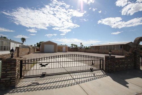 3423 S Salida Del Sol Ave, Yuma, AZ, 85365-5937 | Card Image