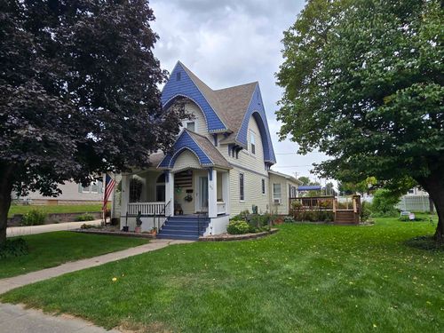 206 W Maple St, West Union, IA, 52175-1241 | Card Image