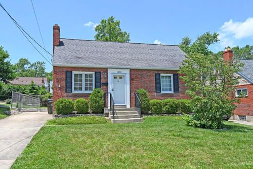 1679 Sanborn Dr, Reading, OH, 45215-3738 | Card Image