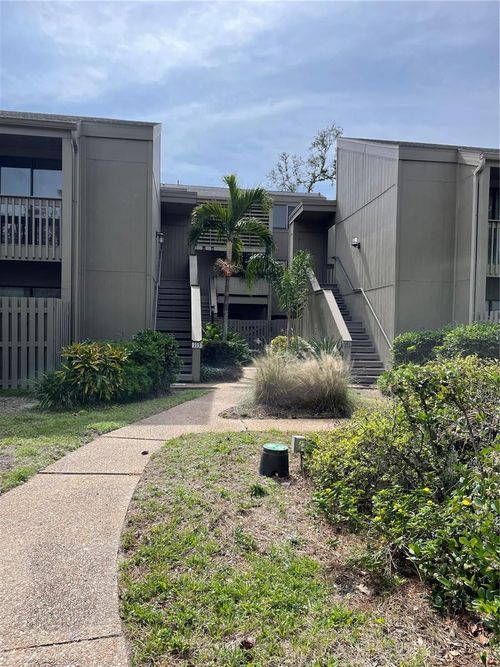 111 Woodland Pl, OSPREY, FL, 34229-9546 | Card Image