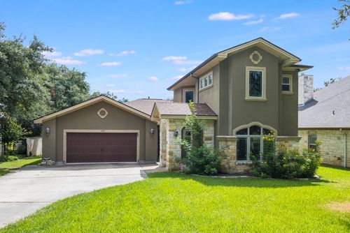 207 Crane Dr, Marble Falls, TX, 78654-8225 | Card Image
