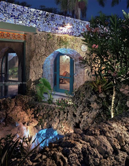 apt-4-1301 Milan Ave, Coral Gables, FL, 33134-3539 | Card Image