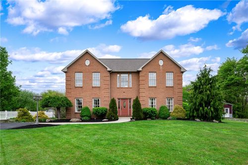 829 Hartzell School Rd, New Brighton, PA, 15066-4226 | Card Image