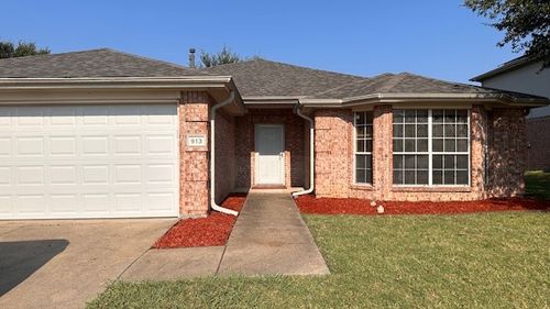 913 Austin Ln, Mckinney, TX, 75071-3109 | Card Image