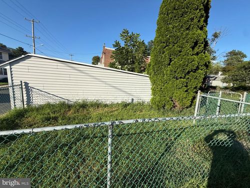 220 10th St, BROOKHAVEN, PA, 19015-3009 | Card Image