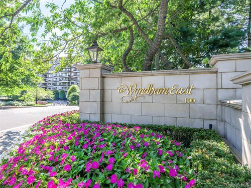 unit-607e-100 Hilton Ave, Garden City, NY, 11530-1568 | Card Image