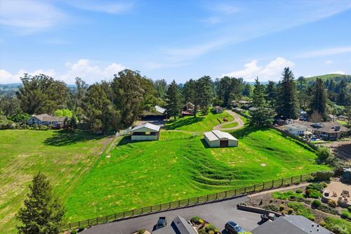 411 Highland Ave, Penngrove, CA, 94951-8636 | Card Image