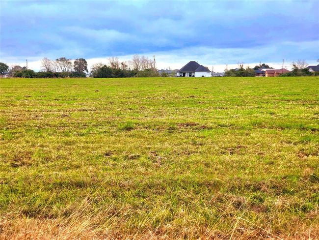 808 Chuckwagon Trl, Home with 0 bedrooms, 0 bathrooms and null parking in Angleton TX | Image 9