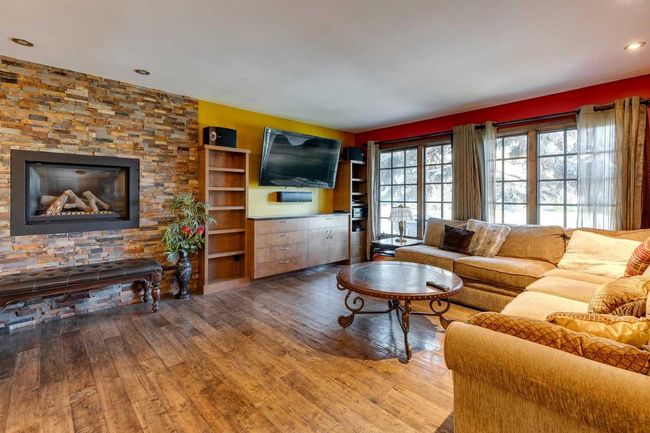 70 Mayfair Rd Sw, House detached with 3 bedrooms, 4 bathrooms and 3 parking in Calgary AB | Image 4